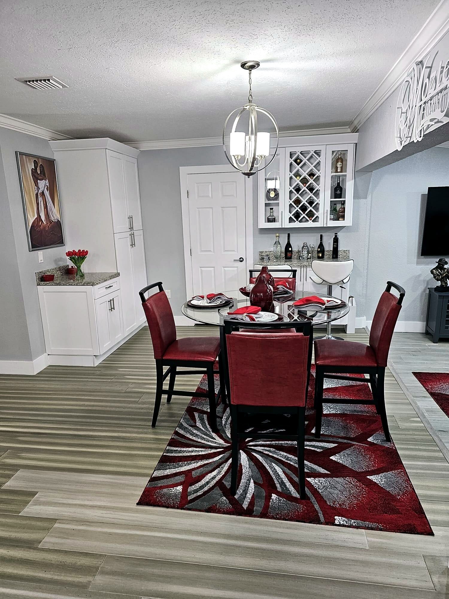 Custom finishing and detail carpentry